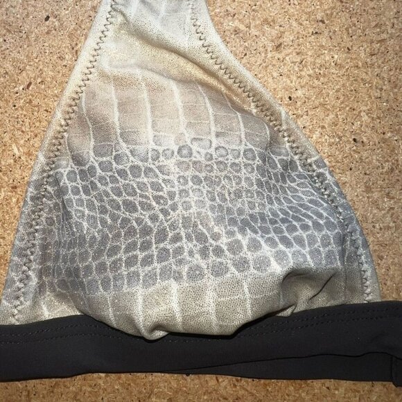 Red Carter Crocodile Print Bikini Top With Halter Tie & Gold Accents NWT Size XS - Picture 3 of 8
